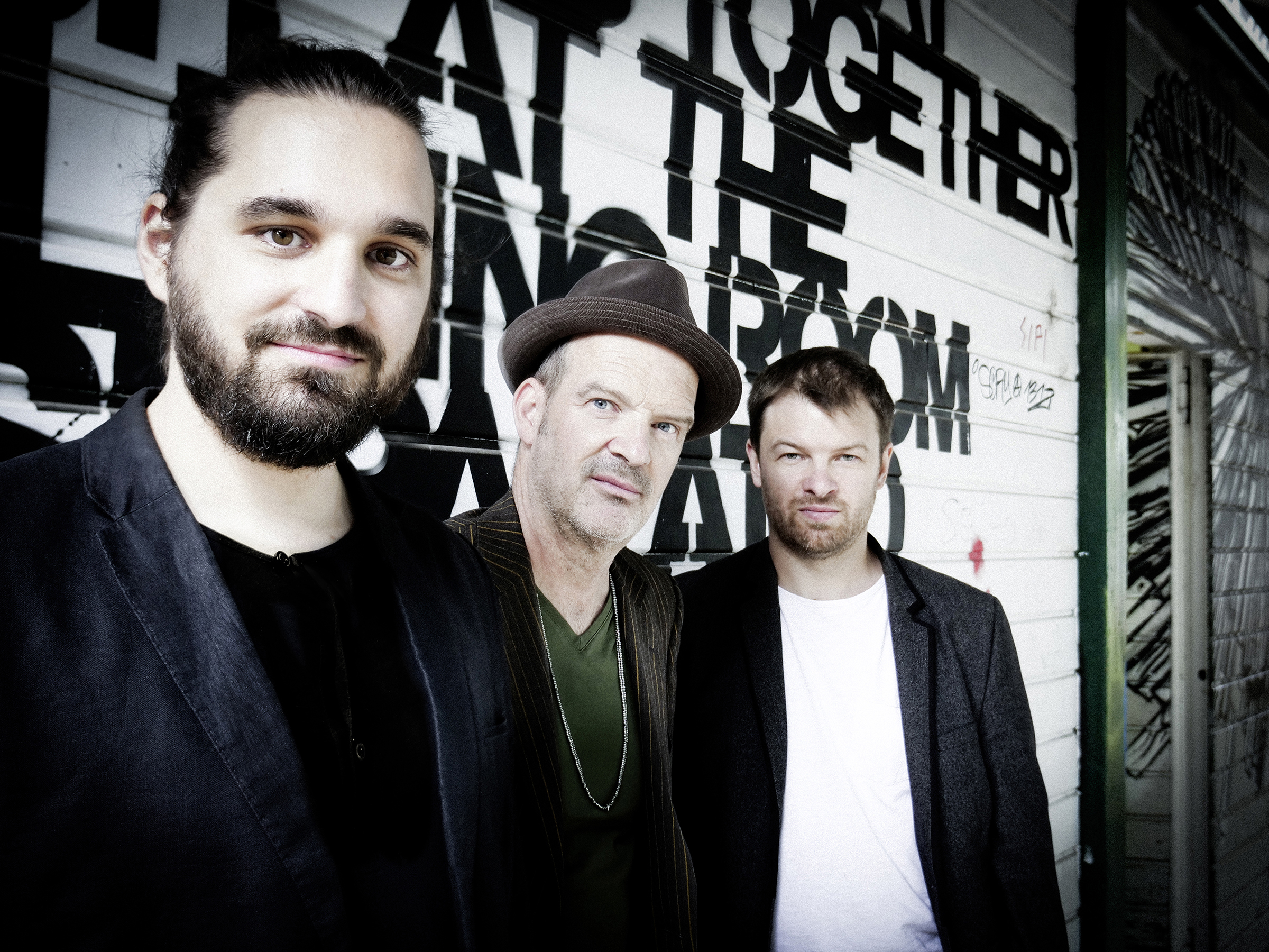 WOLFGANG MUTHSPIEL CHAMBER TRIO