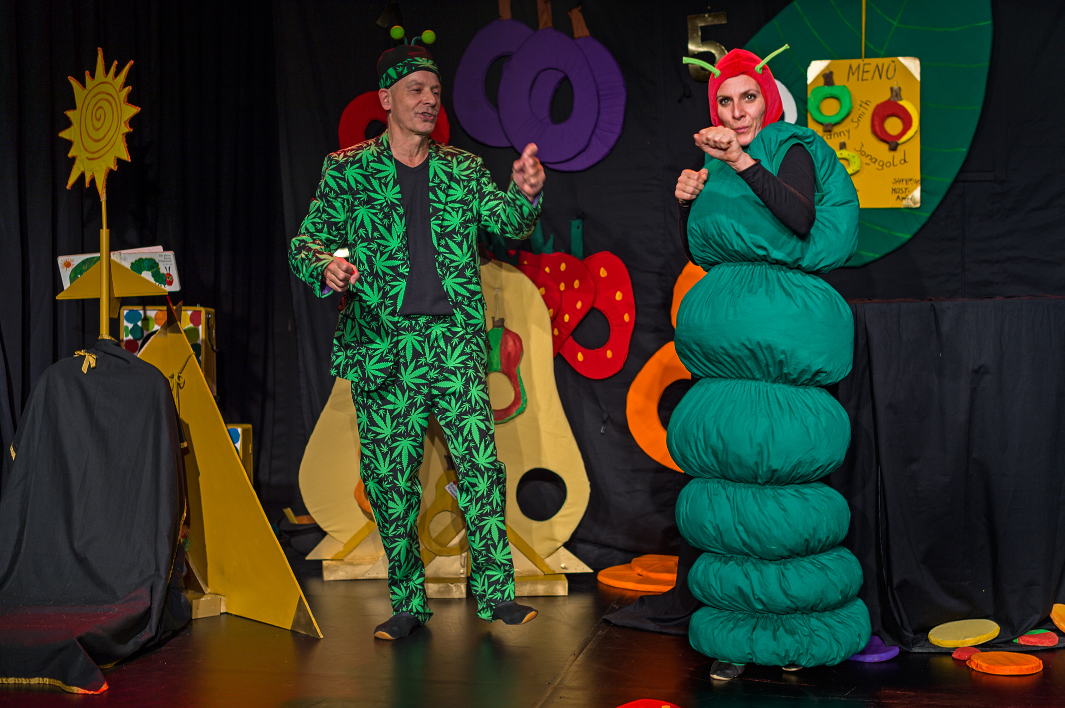 Quasi-Quasar-Theater „Die kleine Raupe Pumperlgsund“